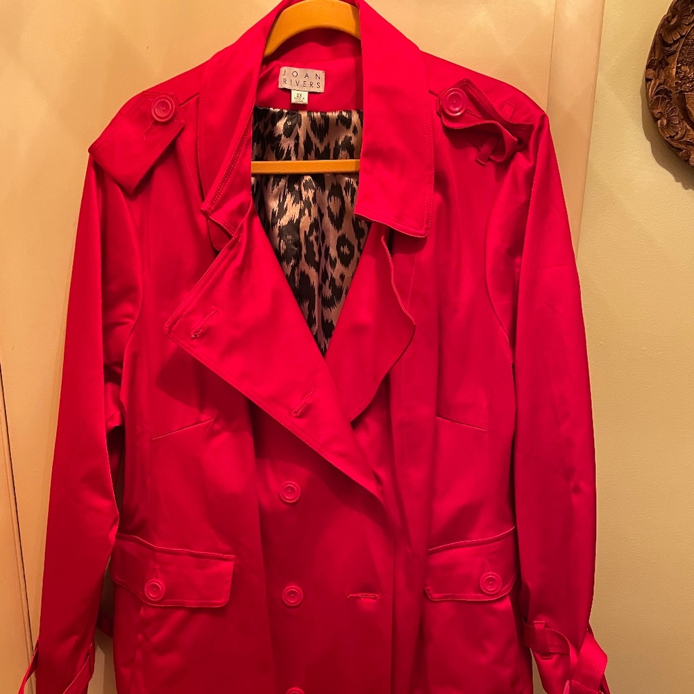 Women’s Rain Coat  NWOT